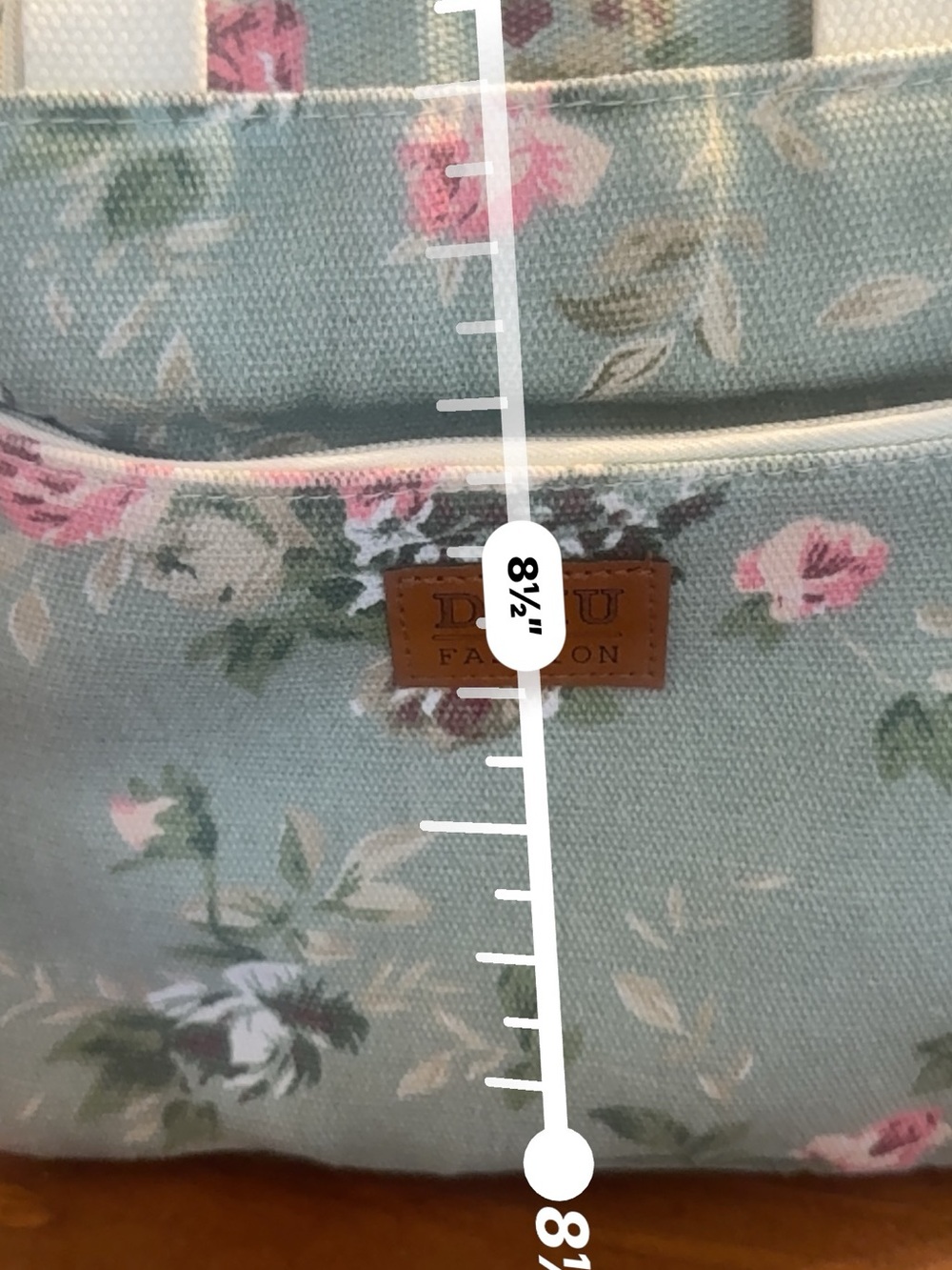 Floral Canvas lunch Bag in Sage Green - Picture 10 of 11